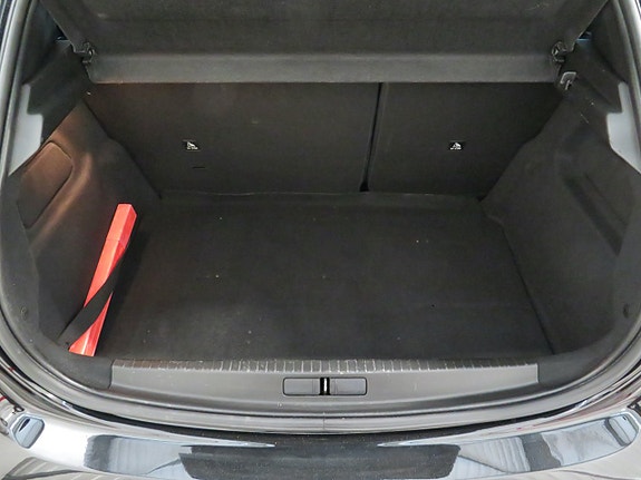 Peugeot 208 7 of 14