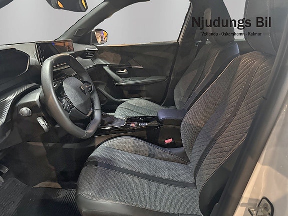 Peugeot 2008 4 of 5