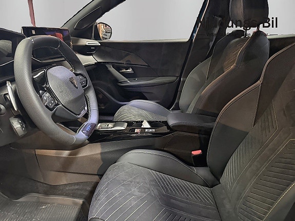 Peugeot e-2008 5 of 5