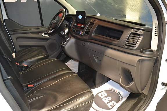 Ford Transit Custom 8 of 13