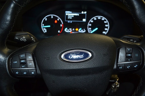 Ford Transit Custom 12 of 13