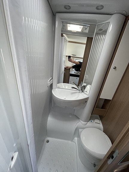 Carado V 337 Höga Långbäddar Solcell Cykelställ 3500kg 11 of 21