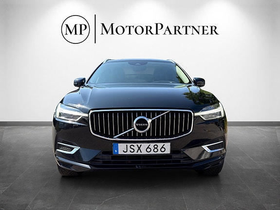 Volvo XC60 2 of 20