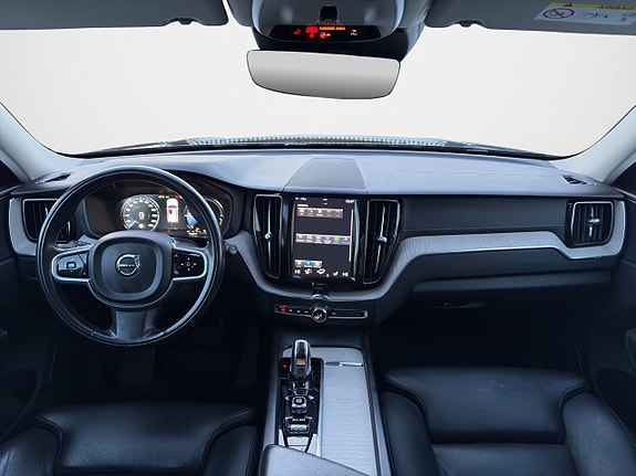 Volvo XC60 12 of 20