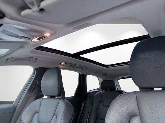 Volvo XC60 10 of 20