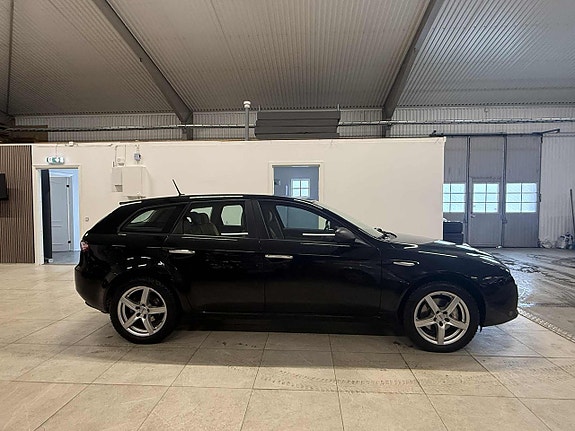 Alfa Romeo 159 5 of 20