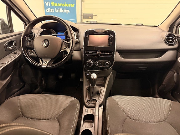 Renault Clio 17 of 21