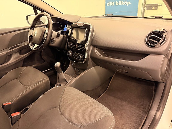 Renault Clio 12 of 21