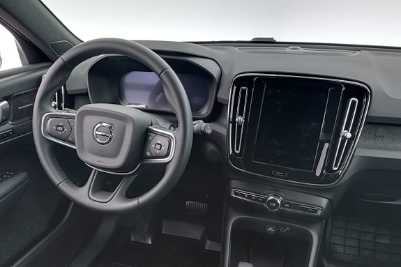 Volvo EX40 8 of 19