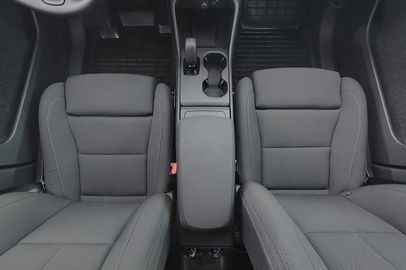 Volvo EX40 10 of 19