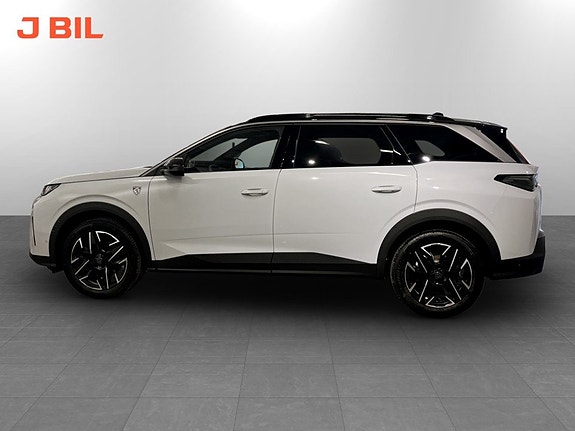 Peugeot 5008 2 of 5