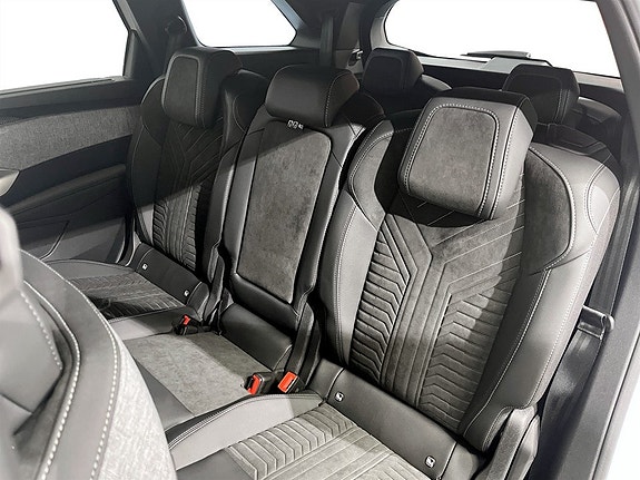Peugeot 5008 11 of 12