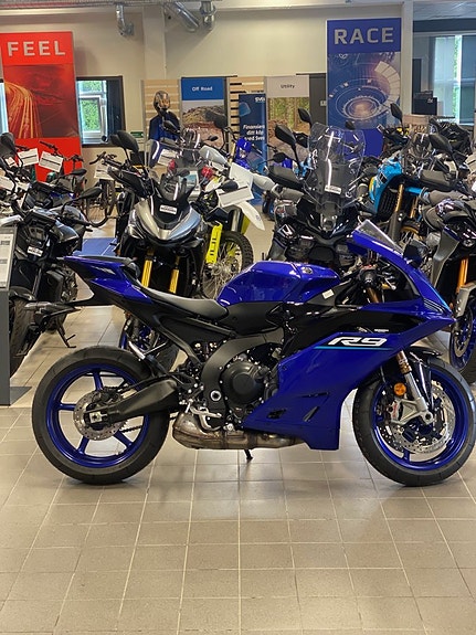 Yamaha YZF-R9 2 of 5