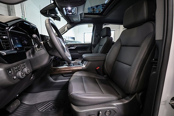 Chevrolet Silverado EV 21 of 30