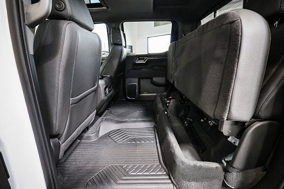 Chevrolet Silverado EV 29 of 30