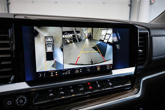 Chevrolet Silverado EV 27 of 30