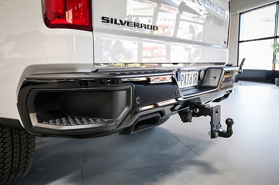 Chevrolet Silverado EV 16 of 30