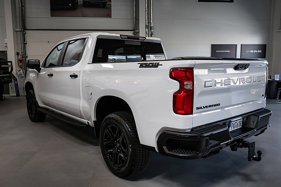 Chevrolet Silverado EV 4 of 30