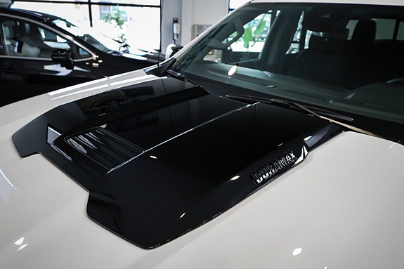 Chevrolet Silverado EV 10 of 30