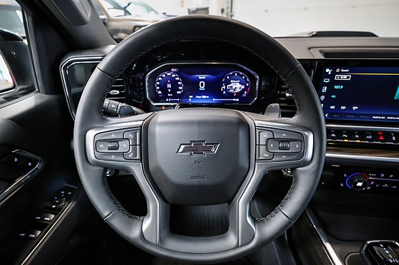 Chevrolet Silverado EV 24 of 30