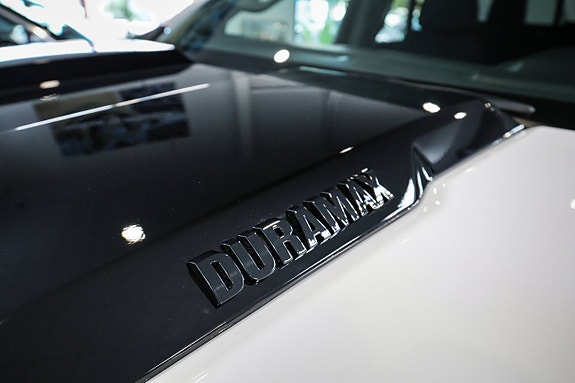 Chevrolet Silverado EV 9 of 30