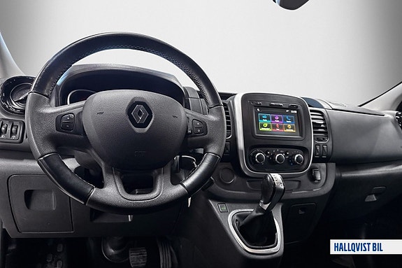 Renault Trafic 12 of 21