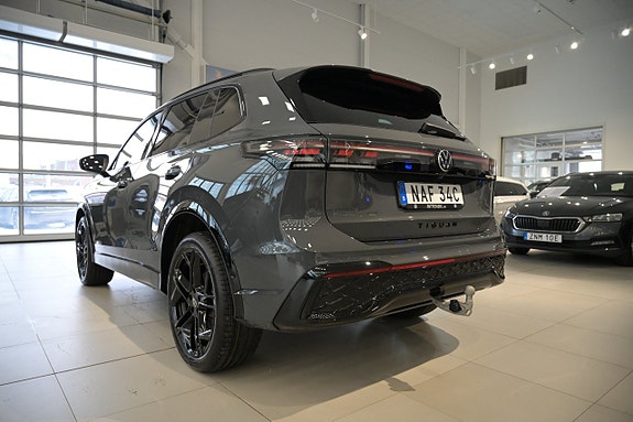 Volkswagen Tiguan 8 of 29