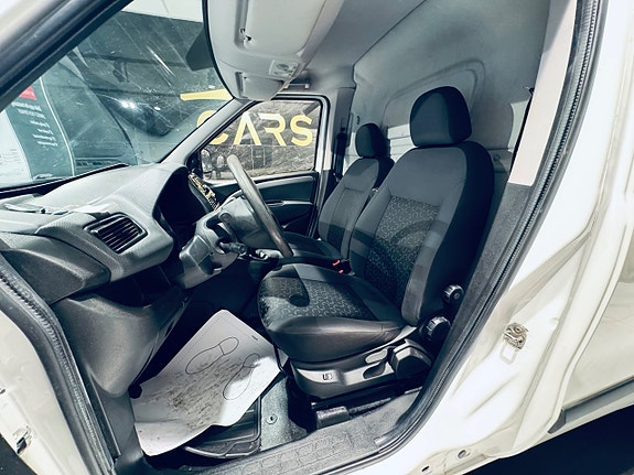 Fiat Doblo 10 of 13
