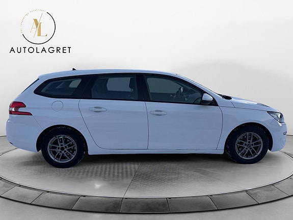 Peugeot 308 SW 7 of 13