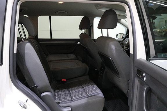 Volkswagen Touran Cross 11 of 13