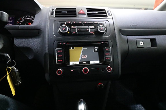 Volkswagen Touran Cross 7 of 13
