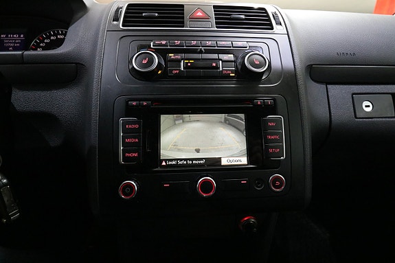 Volkswagen Touran Cross 8 of 13