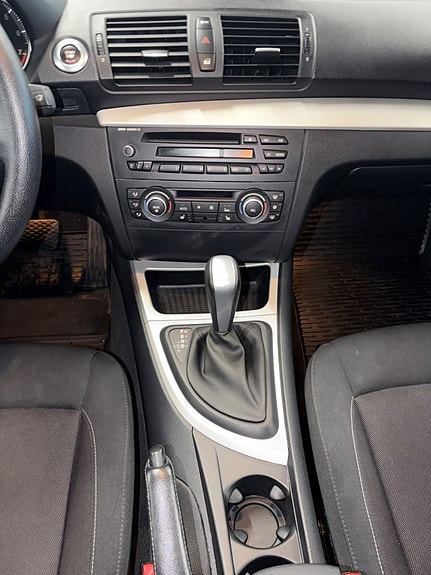 BMW 120 4 of 5