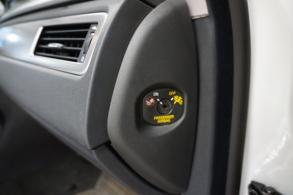 Volvo V70 11 of 20