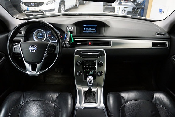 Volvo V70 6 of 20