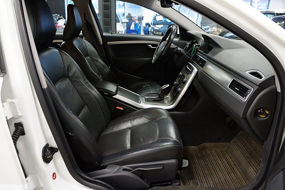 Volvo V70 8 of 20