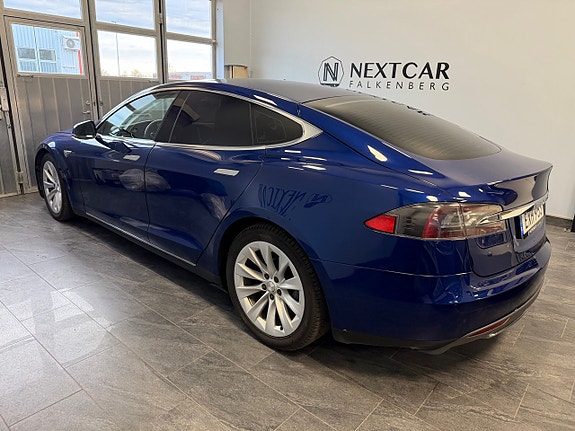Tesla Model S 6 of 9