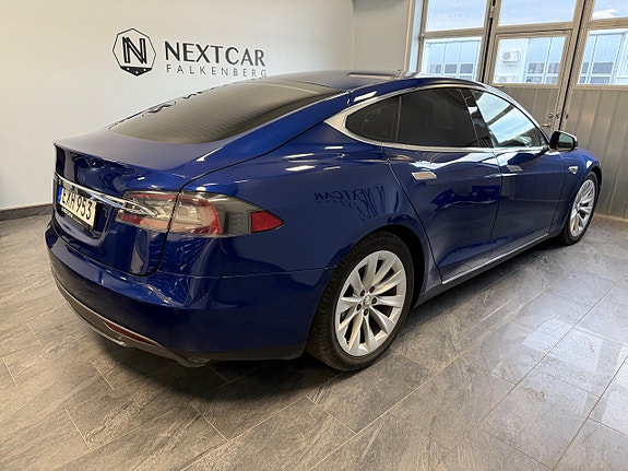 Tesla Model S 3 of 9