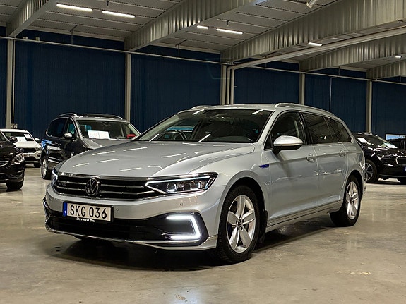 Volkswagen Passat 8 of 30