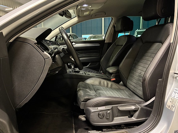 Volkswagen Passat 15 of 30