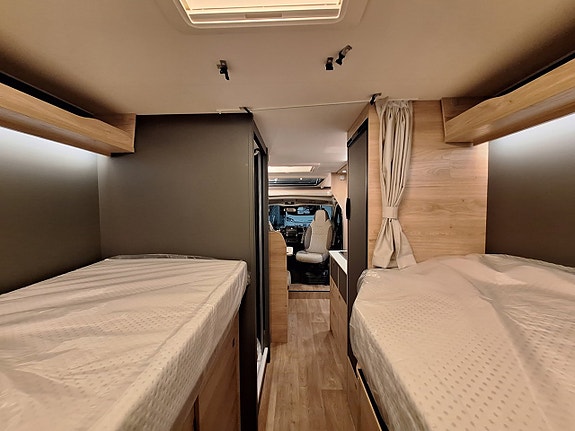 Dethleffs Globebus Camp Active T 4 Långbädd, Automat, Solcell, MCA 1 13 of 18