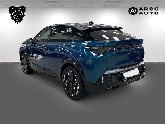 Peugeot e-3008 6 of 14