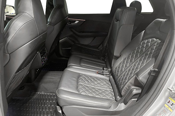 Audi Q7 10 of 24