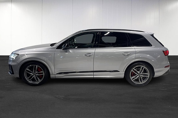 Audi Q7 12 of 24
