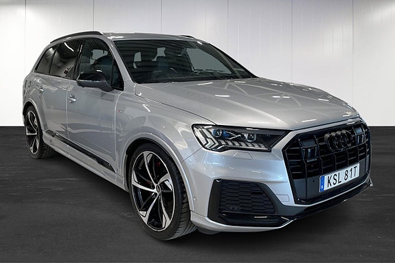 Audi Q7 2 of 24