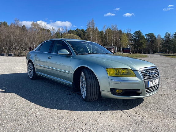 Audi A8 7 of 16