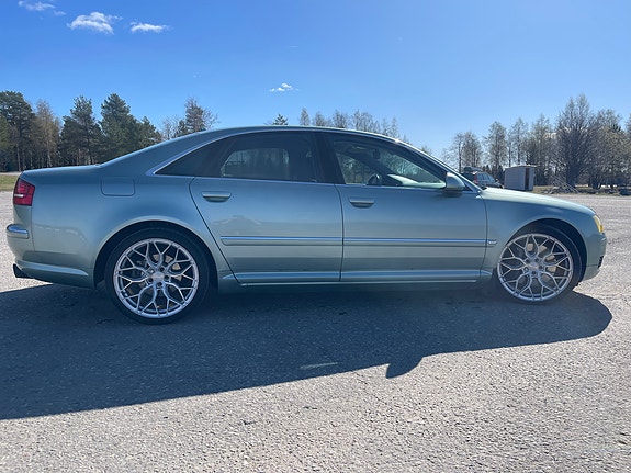 Audi A8 6 of 16