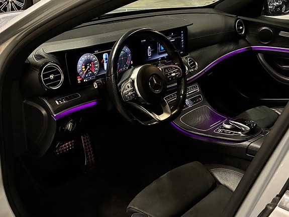Mercedes-Benz E200 15 of 27