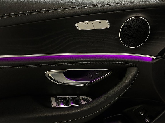 Mercedes-Benz E200 17 of 27
