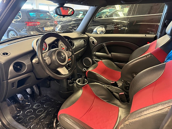 MINI Cooper 11 of 14